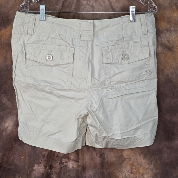 GH Bass Utility Shorts Light Khaki Tan Stone Pockets mid rise 5.5" inseam Size 8 - Picture 3 of 6